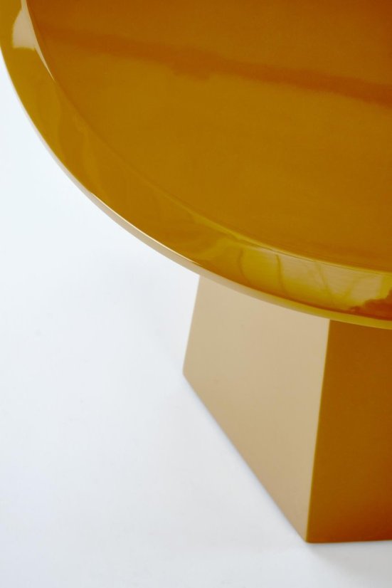 Konferenční stolek LOCA hořčicová