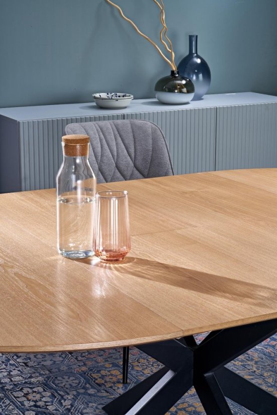 Jedálenská stolička K567 sivá